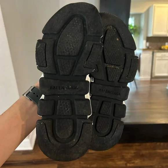 Balenciaga Trainer Sneaker - Picture 3 of 10